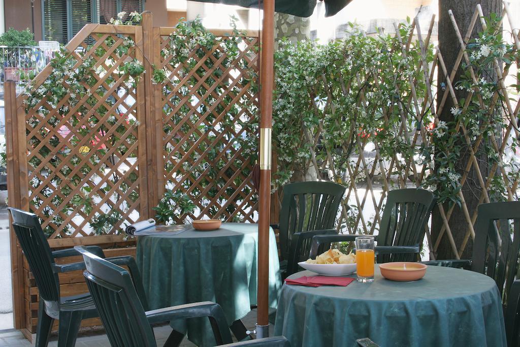 Hotel Villa Rossi Bellaria-Igea Marina Exterior foto