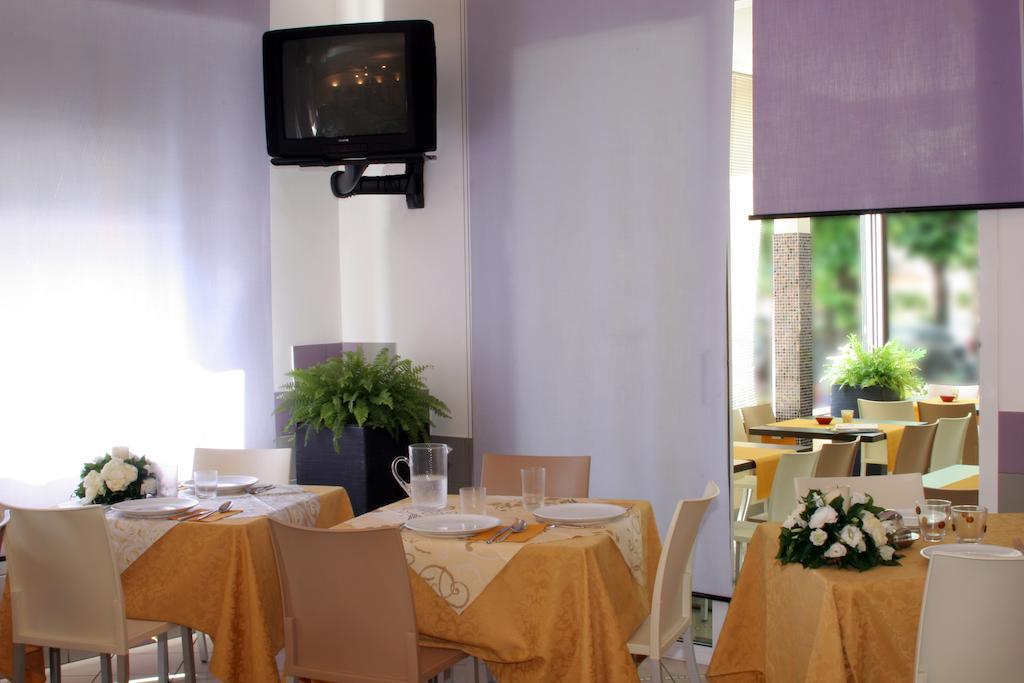 Hotel Villa Rossi Bellaria-Igea Marina Exterior foto